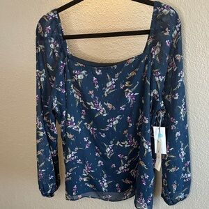 Nine Britton Floral Blouse/ Size medium/ NWT